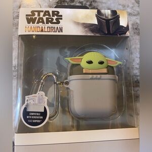 Star Wars The Mandalorian AirPods Case - Green and Gray